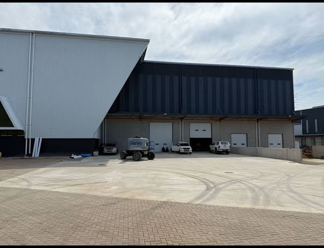 4,788.30M² WAREHOUSE TO LET IN GLEN ANIL